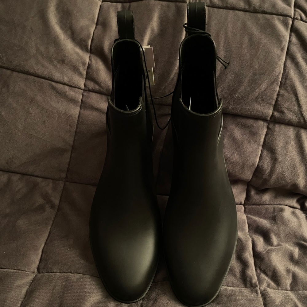 Women’s Chelsea rain boots